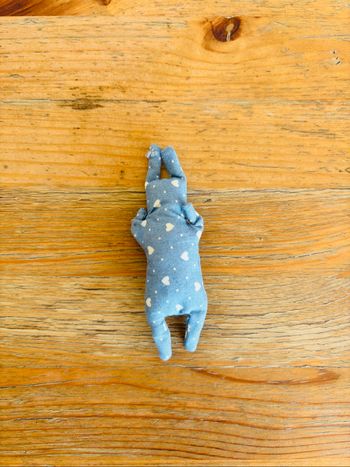 Broche lapin en tissu