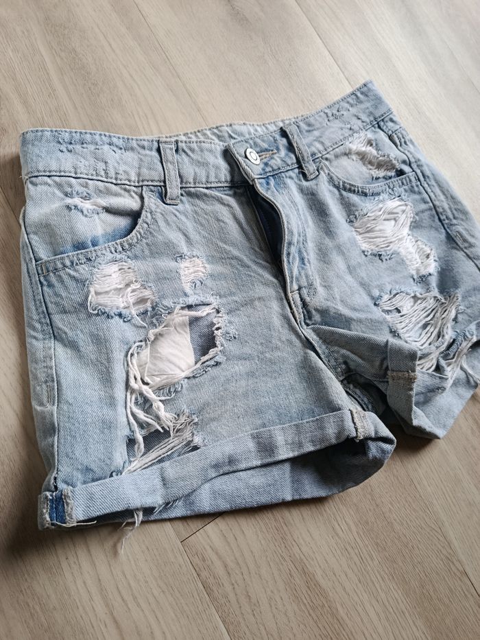 Short en jean taille 34 - photo numéro 2
