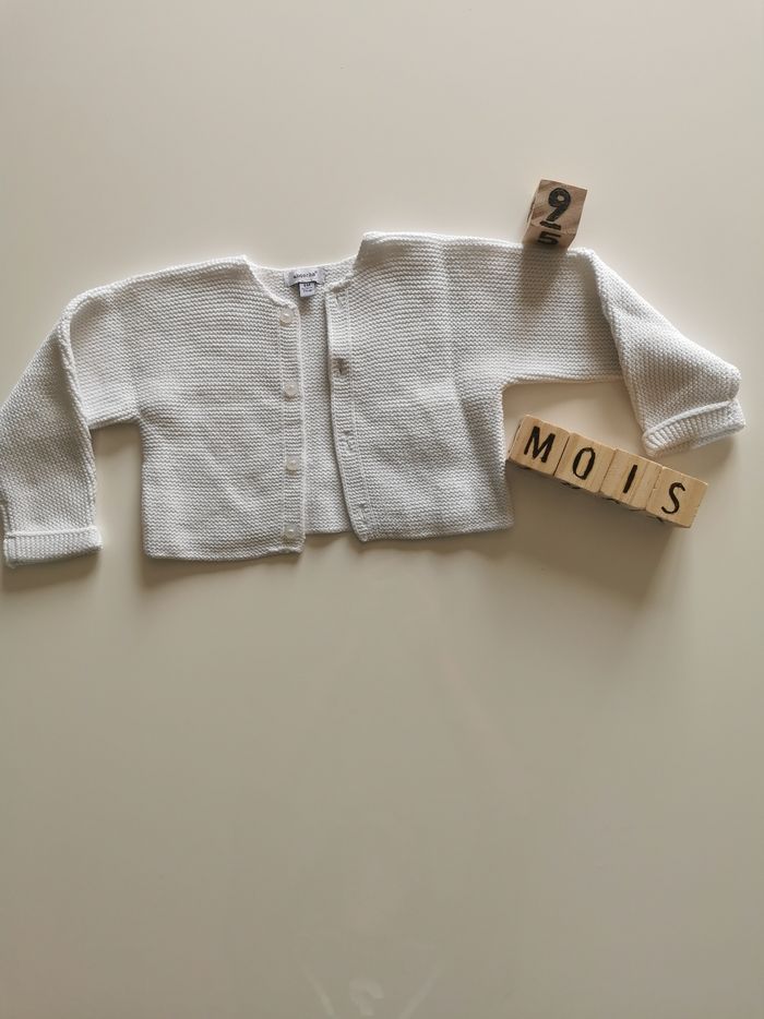 Gilet court blanc 9mois.