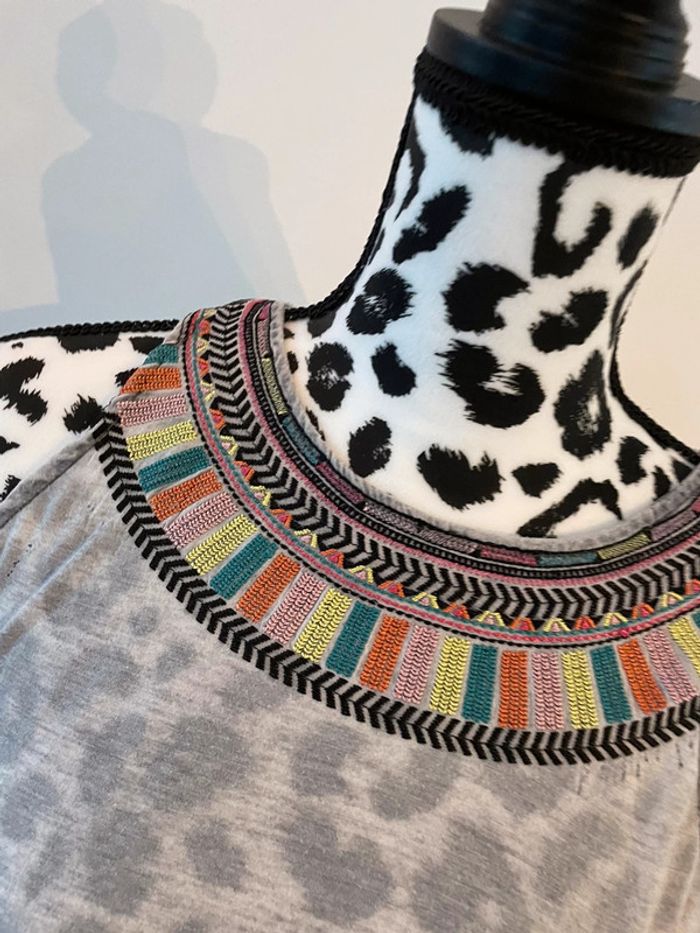 Débardeur détail collier brodé - photo numéro 2