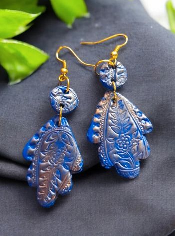 Boucles d'oreilles pendante avec pâte polymere Bleu et bronze