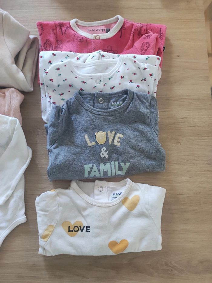 Lot vêtements 3 mois - Très bon état - photo numéro 2