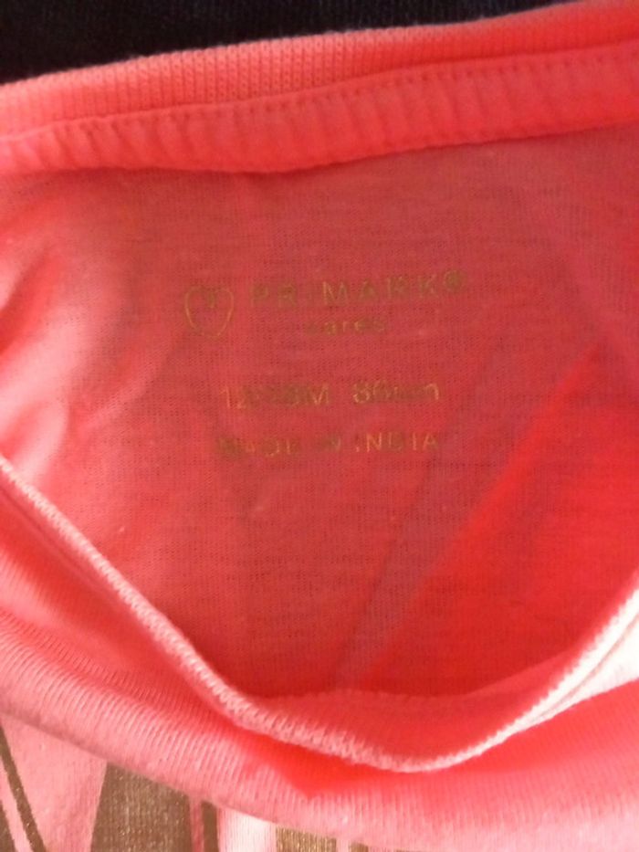 T-shirt taille 86cm 12/18mois primark - photo numéro 2