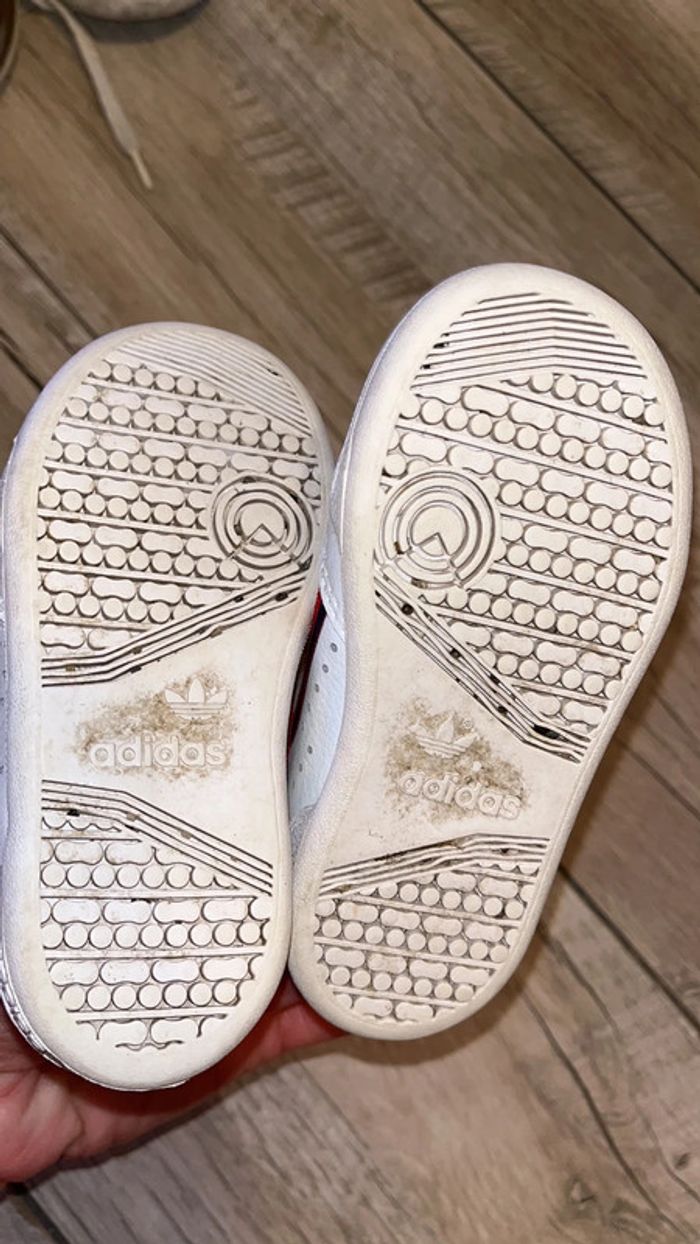 Paire de baskets Adidas - photo numéro 5