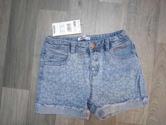 Short fille 8 ans neuf