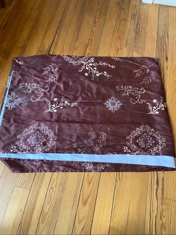 Nappe marron/bordeaux fleur