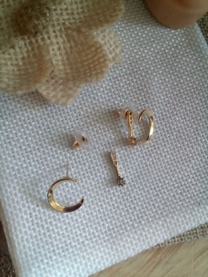 Boucles d'oreilles lunes et zircons - photo numéro 2