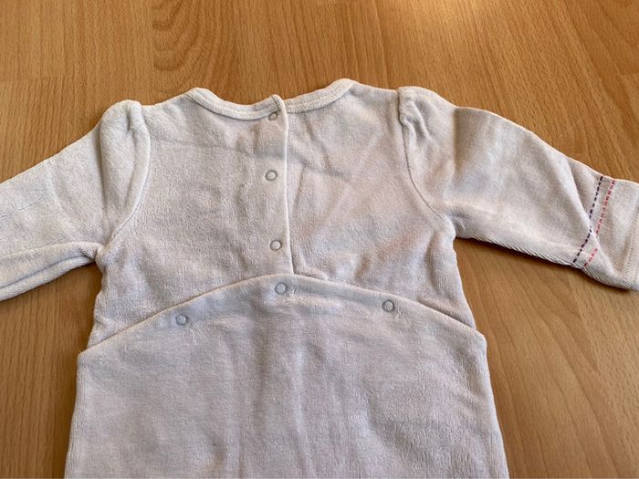 Beau pyjama en velours 1 pièce/grenouillère grise Vertbaudet T. 3 mois/60 cm fille TBE - photo numéro 4