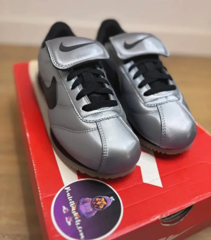 Nike Cortez SE Tiempo Pack Metallic Cool Grey Taille 38.5 - photo numéro 3