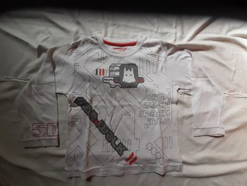 Sweet blanc avec dessins gris