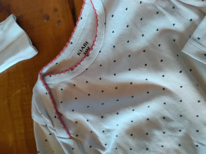 Lot 2 bodies 36 mois - photo numéro 2