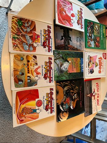 Lot de 9 livres