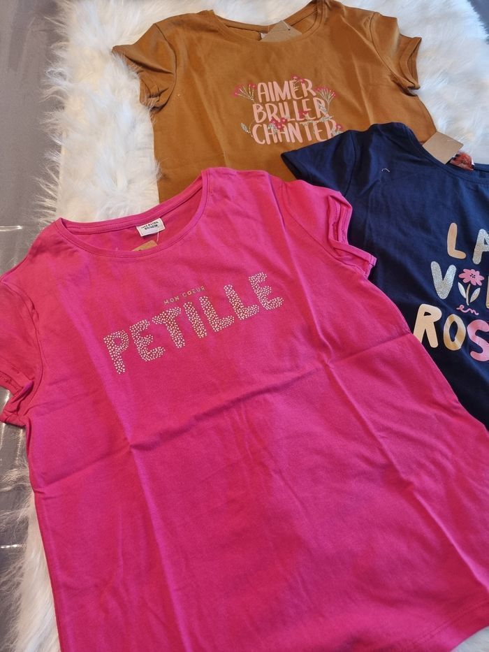 NEUFS non portés 🏷🏷🏷lot Tee-shirts MC 1 0 ans fille 💜😍🤩 - photo numéro 3