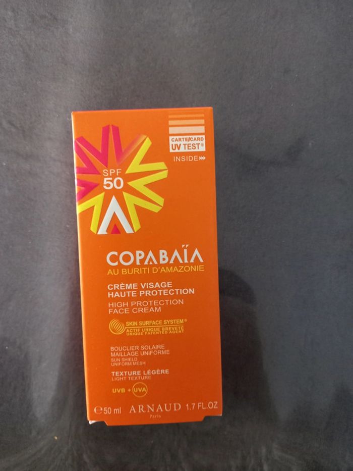 Crème visage solaire