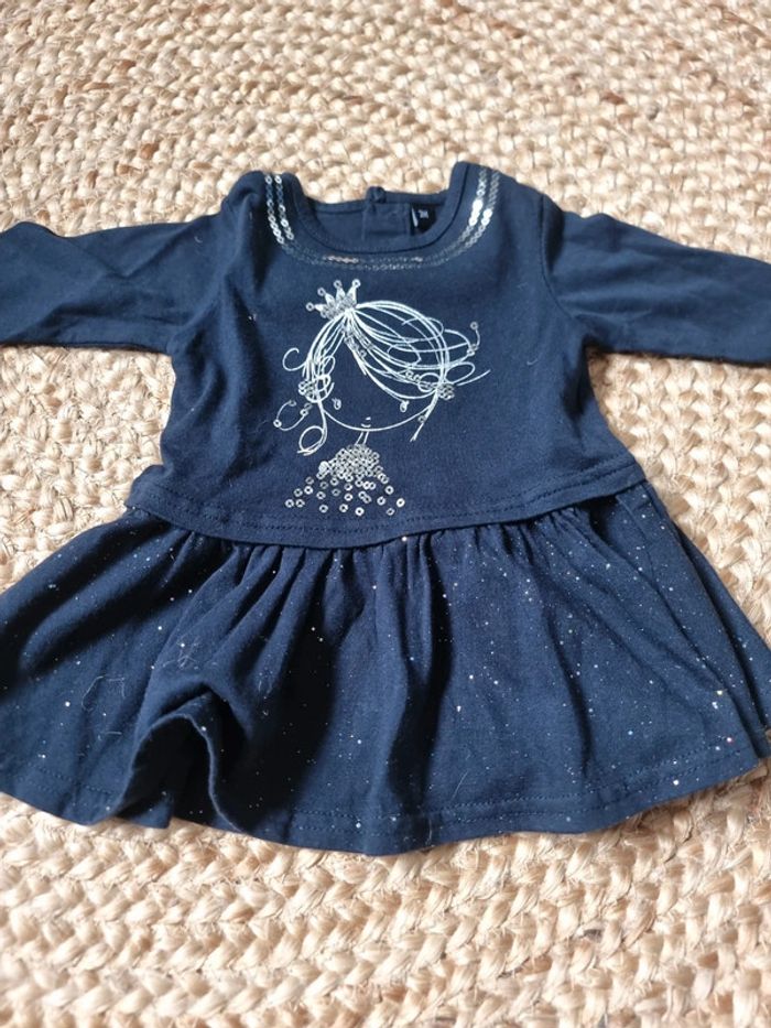 Robe bleu marine 3 mois