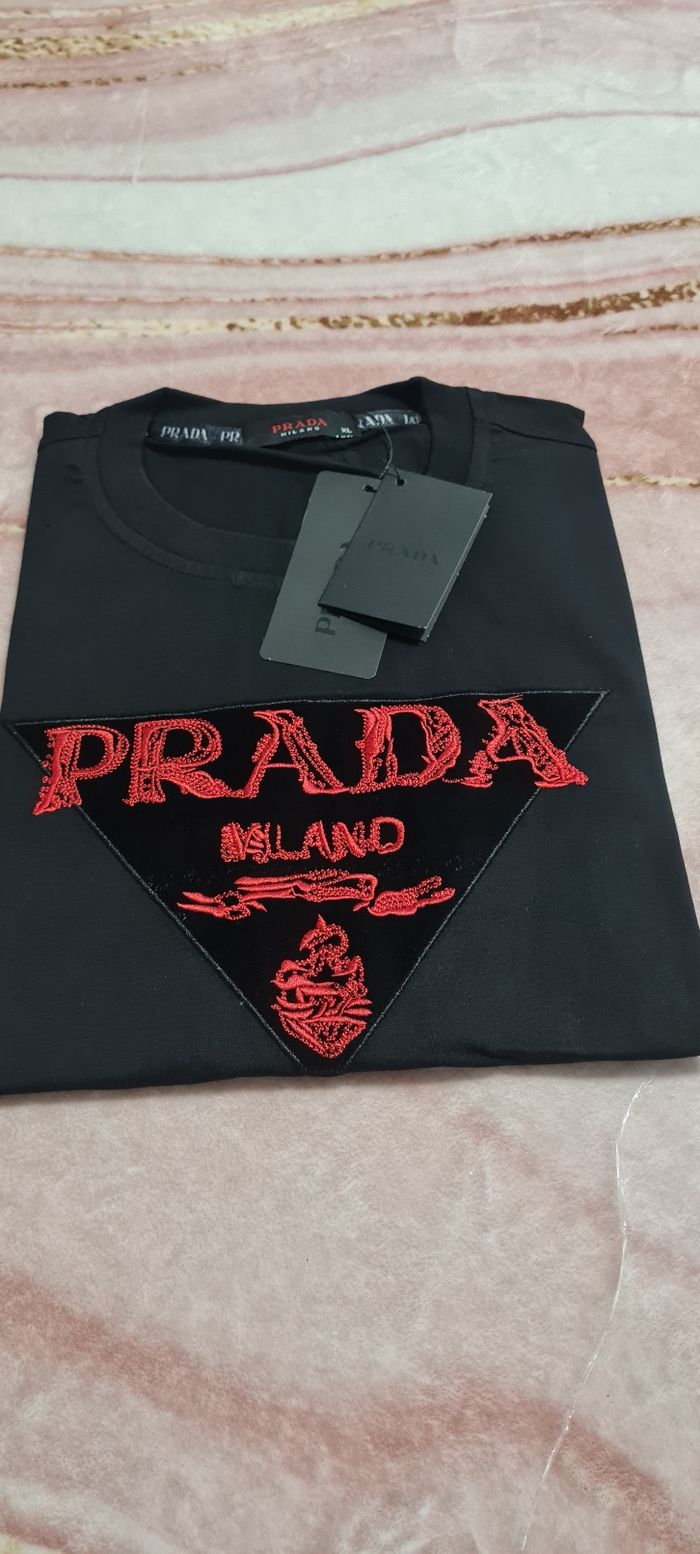 T shirt prada M