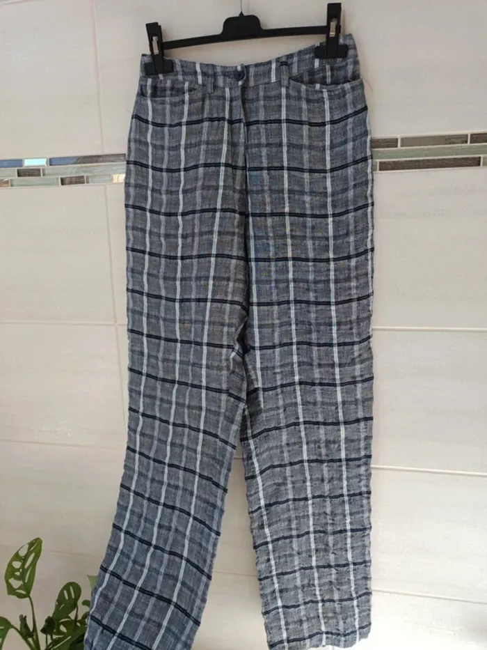 Pantalon Teenflo vintage neuf, jamais porté, taille haute, 70% lin, 30% viscose.