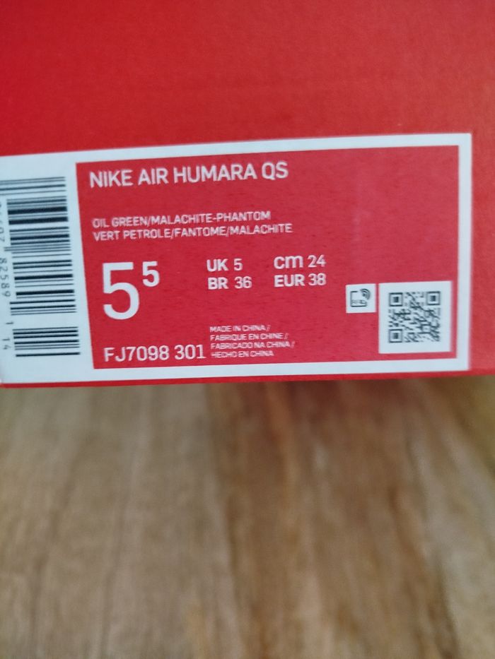 Baskets randonnée Nike T 38 - photo numéro 8
