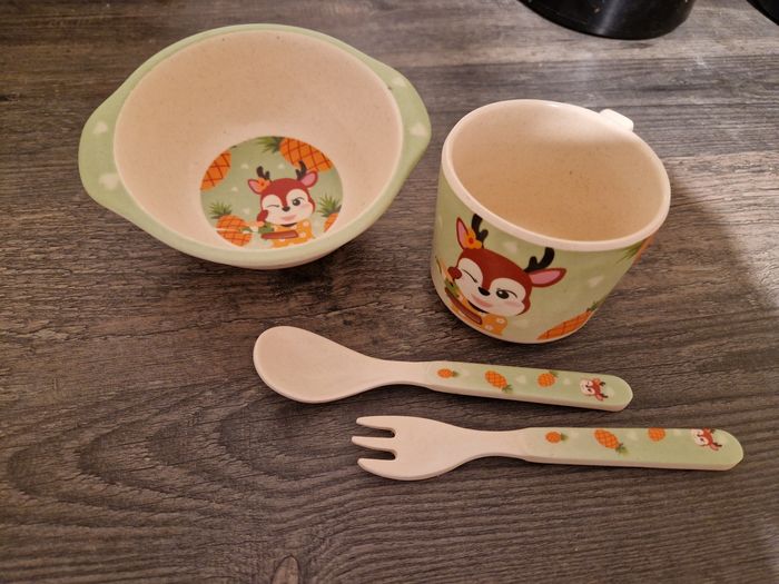 Ensemble assiette, bol, tasse, couverts - photo numéro 4