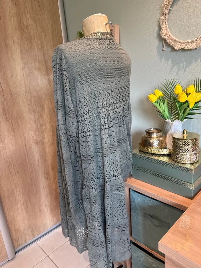 Très belle robe ajourée doublée manches longues femme - photo numéro 2