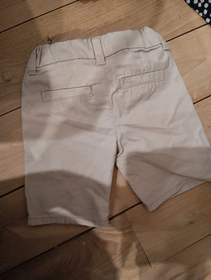 Short beige 3 ans - photo numéro 3