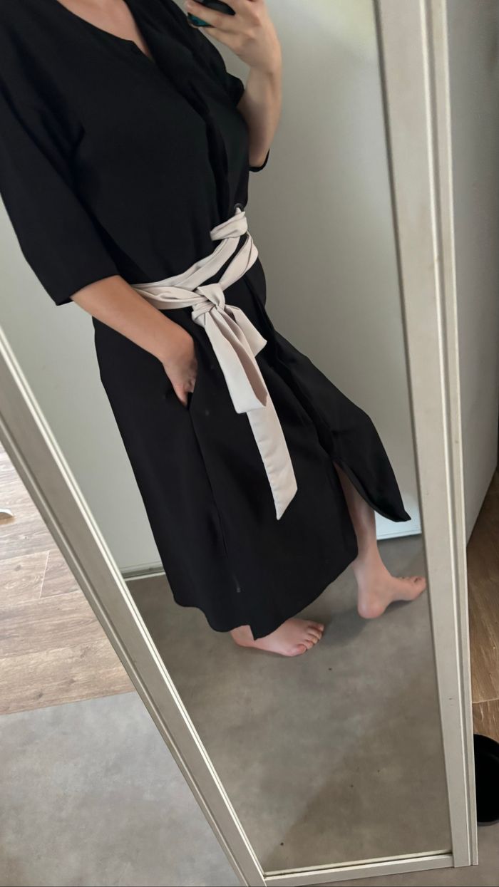 Robe noir Mango , ceinture Blanche , M - photo numéro 5