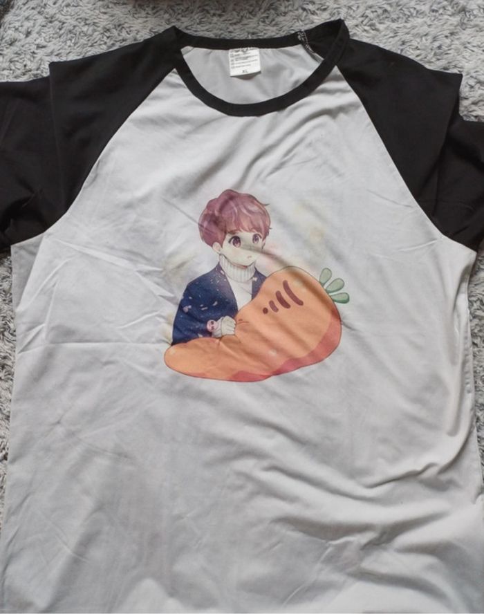 T-shirt BTS - photo numéro 2