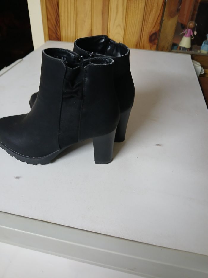 Bottines noires à talon - photo numéro 4