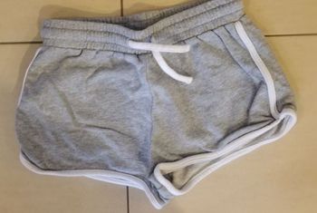 short gris Kiabi XS