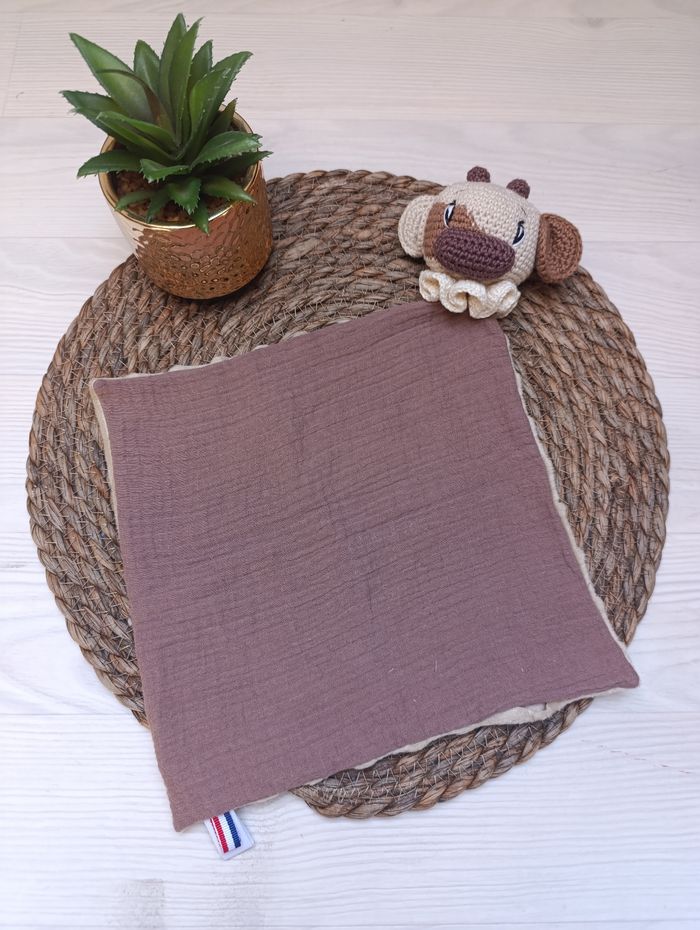 Doudou + attache tétine - photo numéro 2