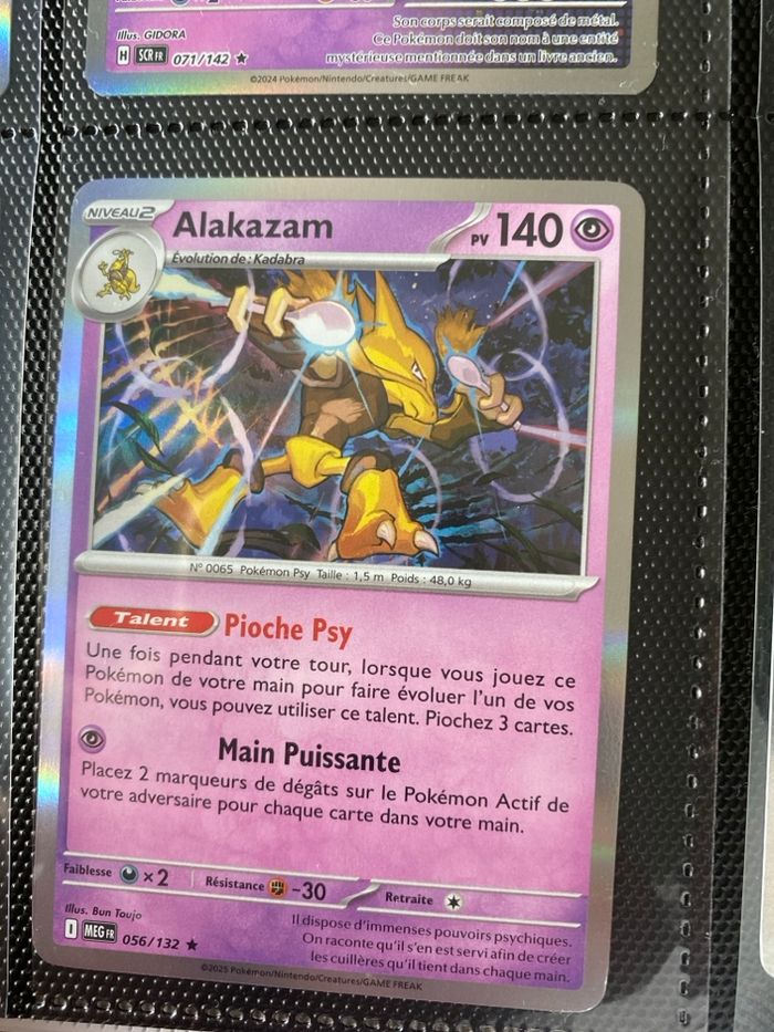 Carte Pokémon holographique neuf