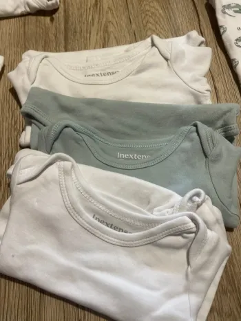 Lots bodies 6mois manches longues