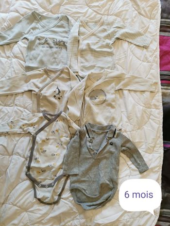 Lot 24 pièces 6 mois