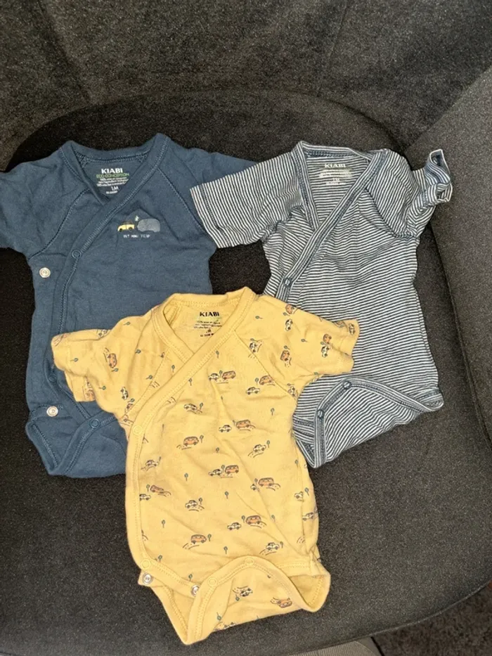 Lot de 3 bodies manches courtes - photo numéro 2