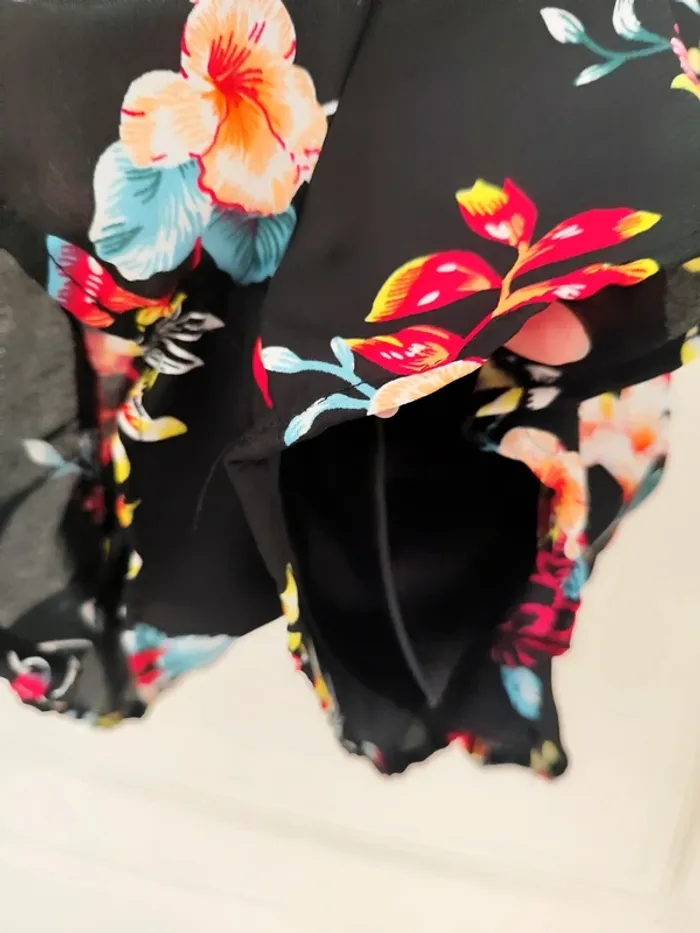 Combishort noir fleuri Jennyfer taille L - photo numéro 3