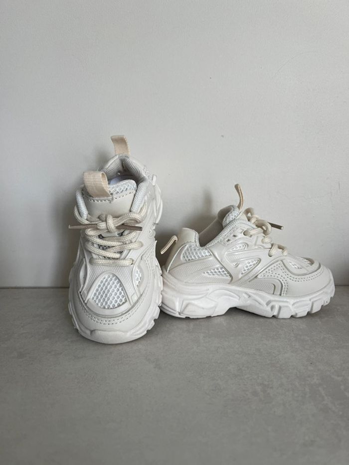 Baskets taille 21/22