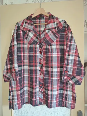 Chemise à carreaux rouge noire blanche femme vestistyle 50/52 comme neuve