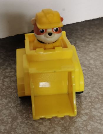 Véhicule et chien Ruben Pat Patrouille