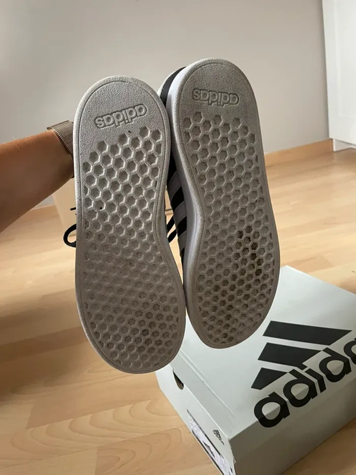 Baskets Adidas garçon 39 - photo numéro 5