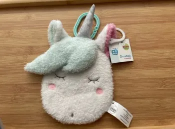Doudou peluche licorne plat à attacher