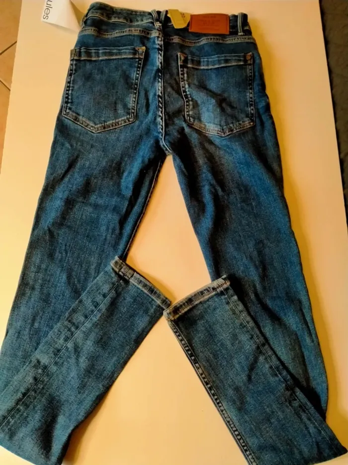 Jean homme slim Neuf avec étiquette Taille 36 - photo numéro 4