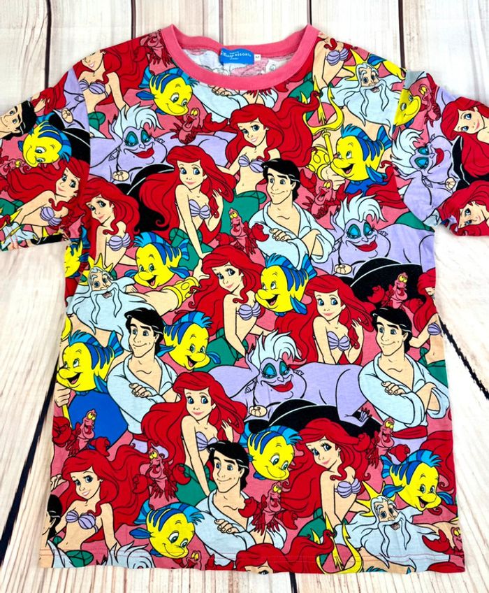T-shirt Disney vintage - Tokyo Disneyland - la petite sirène all over print - photo numéro 3