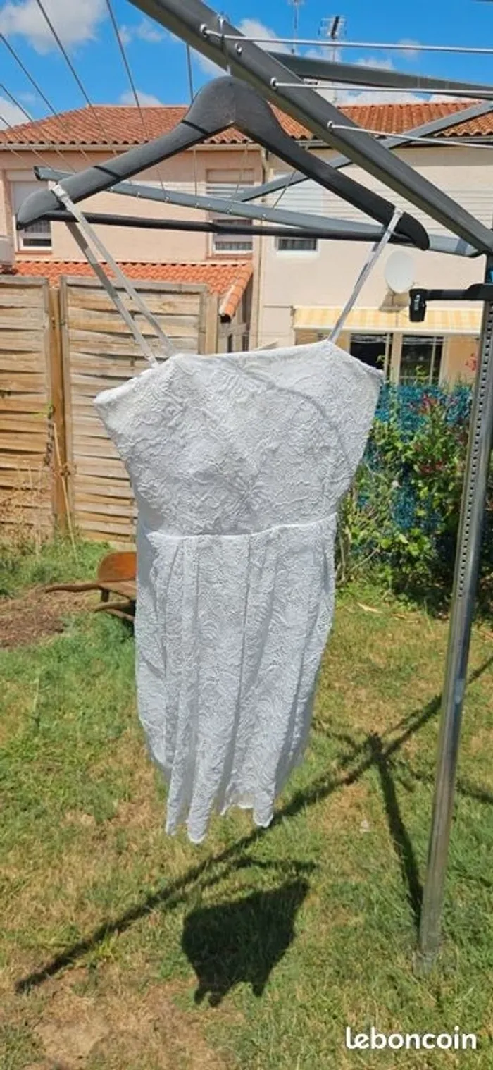 Robe dentelle