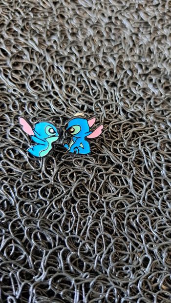 Boucles d'oreilles stitch