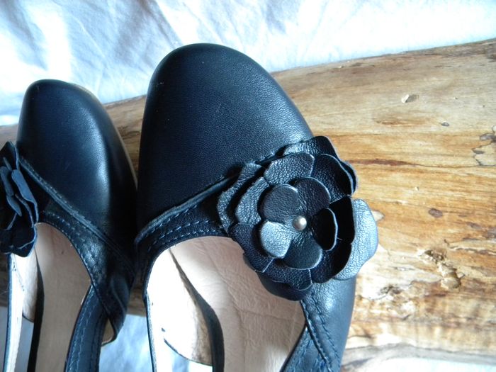 Jolies sandales à brides , en cuir T37 Salamander - photo numéro 4