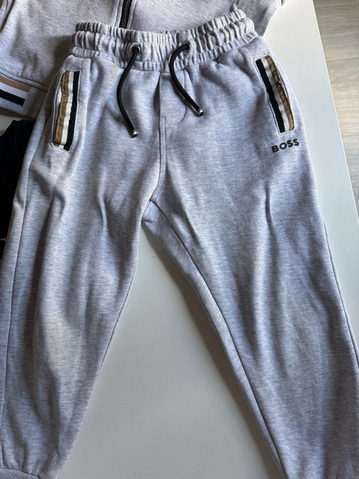 Sublime ensemble Hugo boss 5 ans - photo numéro 2