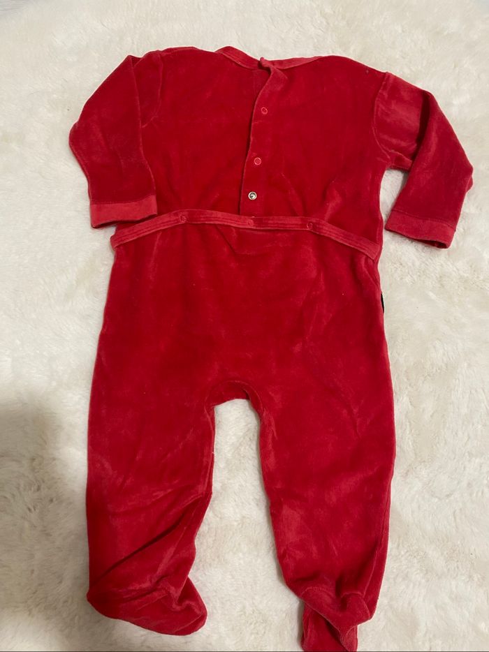 Pyjama Père Noël 🎅 – 12 mois – TBE - photo numéro 4