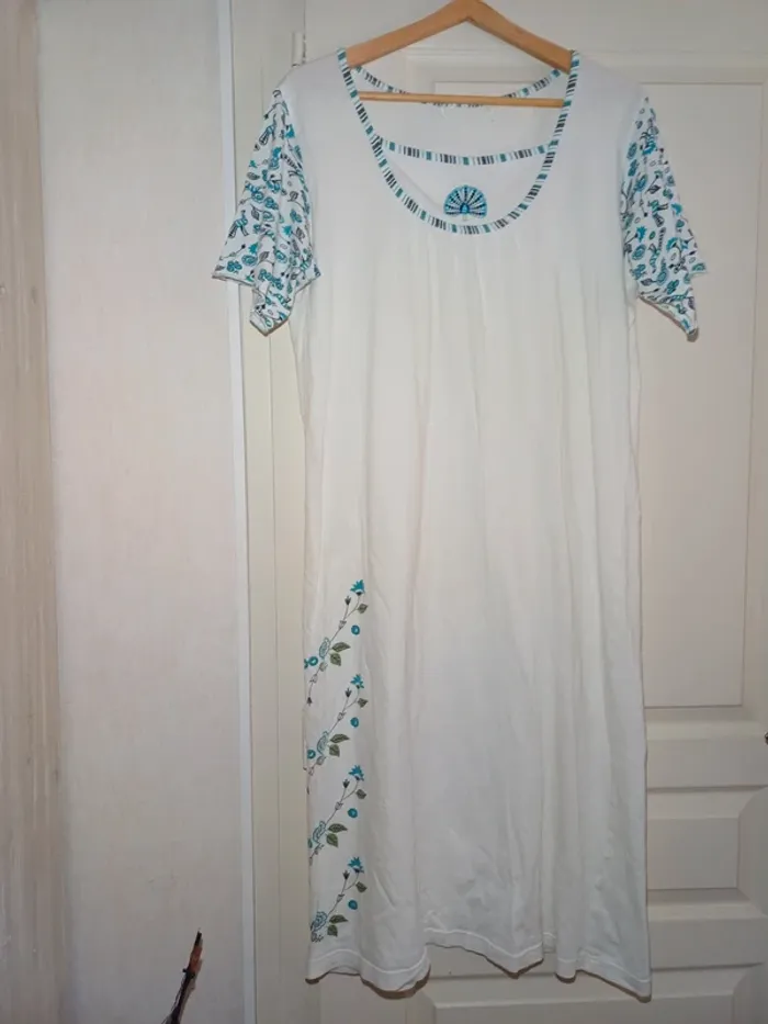 Pyjama de nuit sans marque