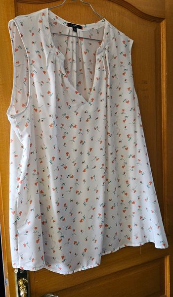 Blouse sans manche grande taille