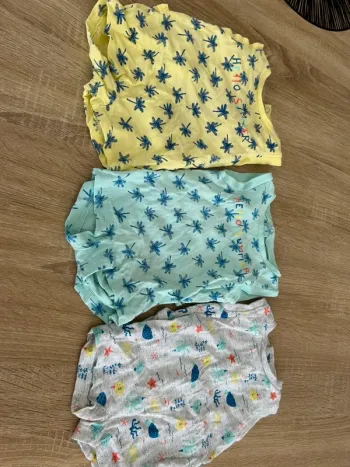3 petits habits bébé été 56 cm